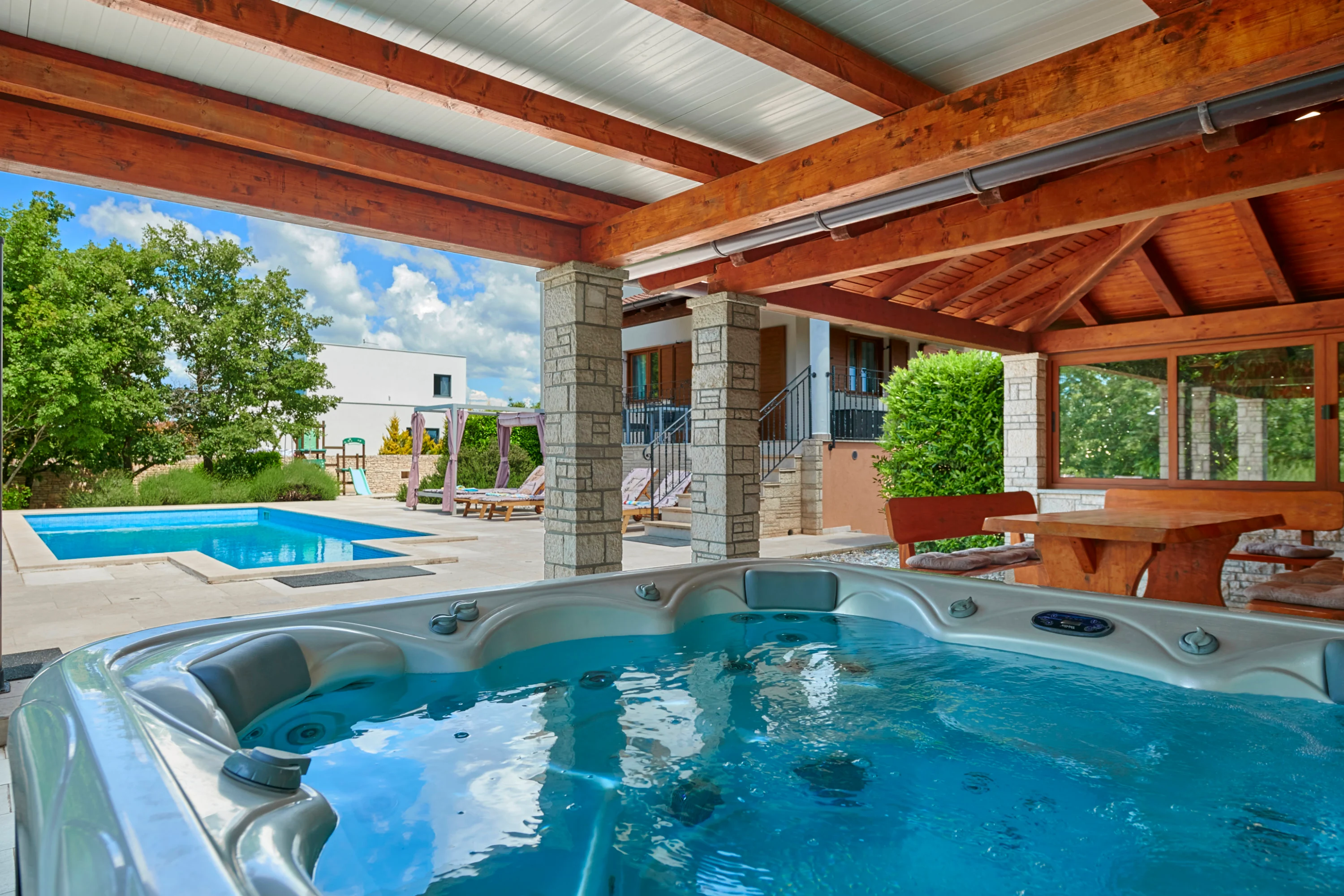 Review Villa