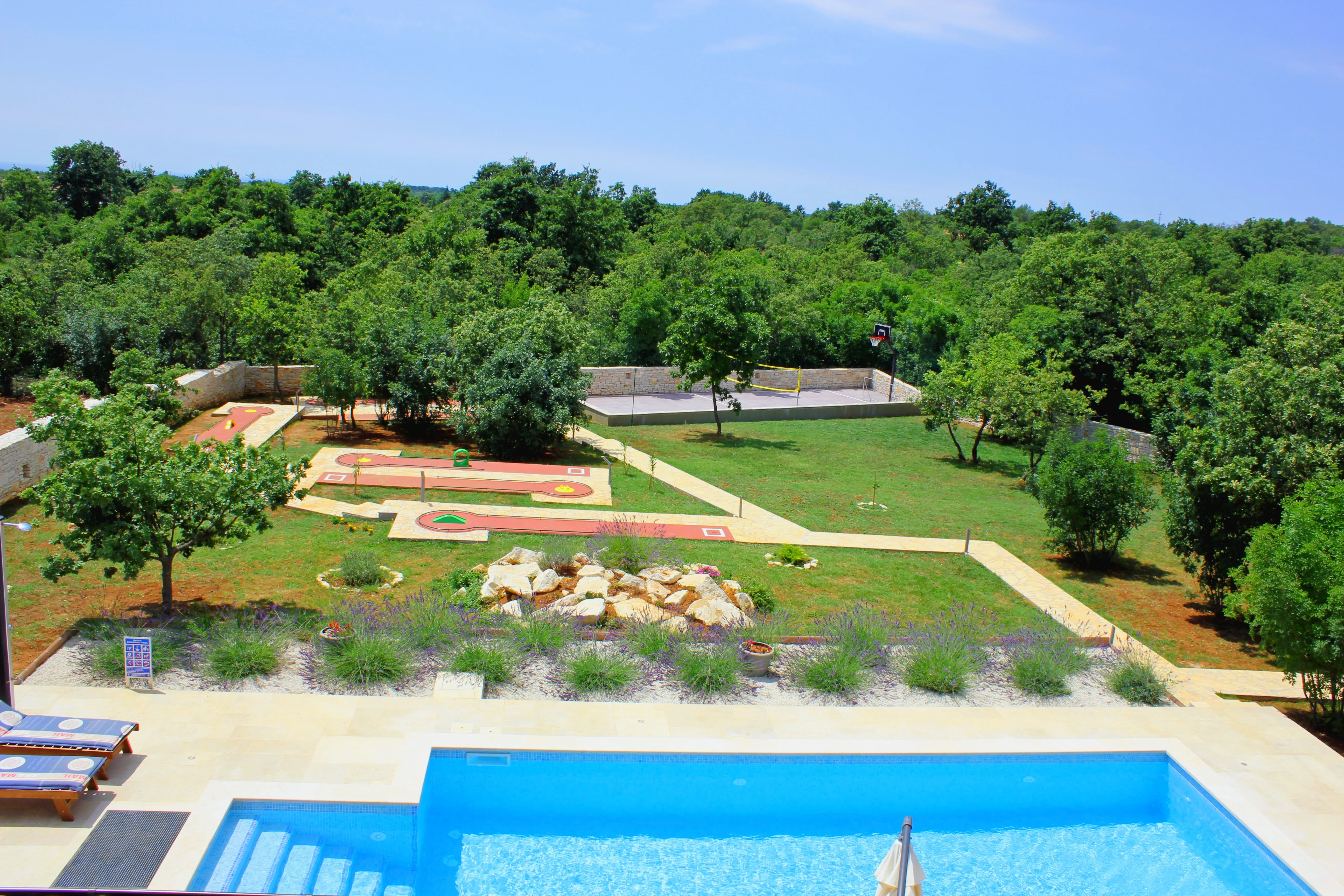 Review Villa